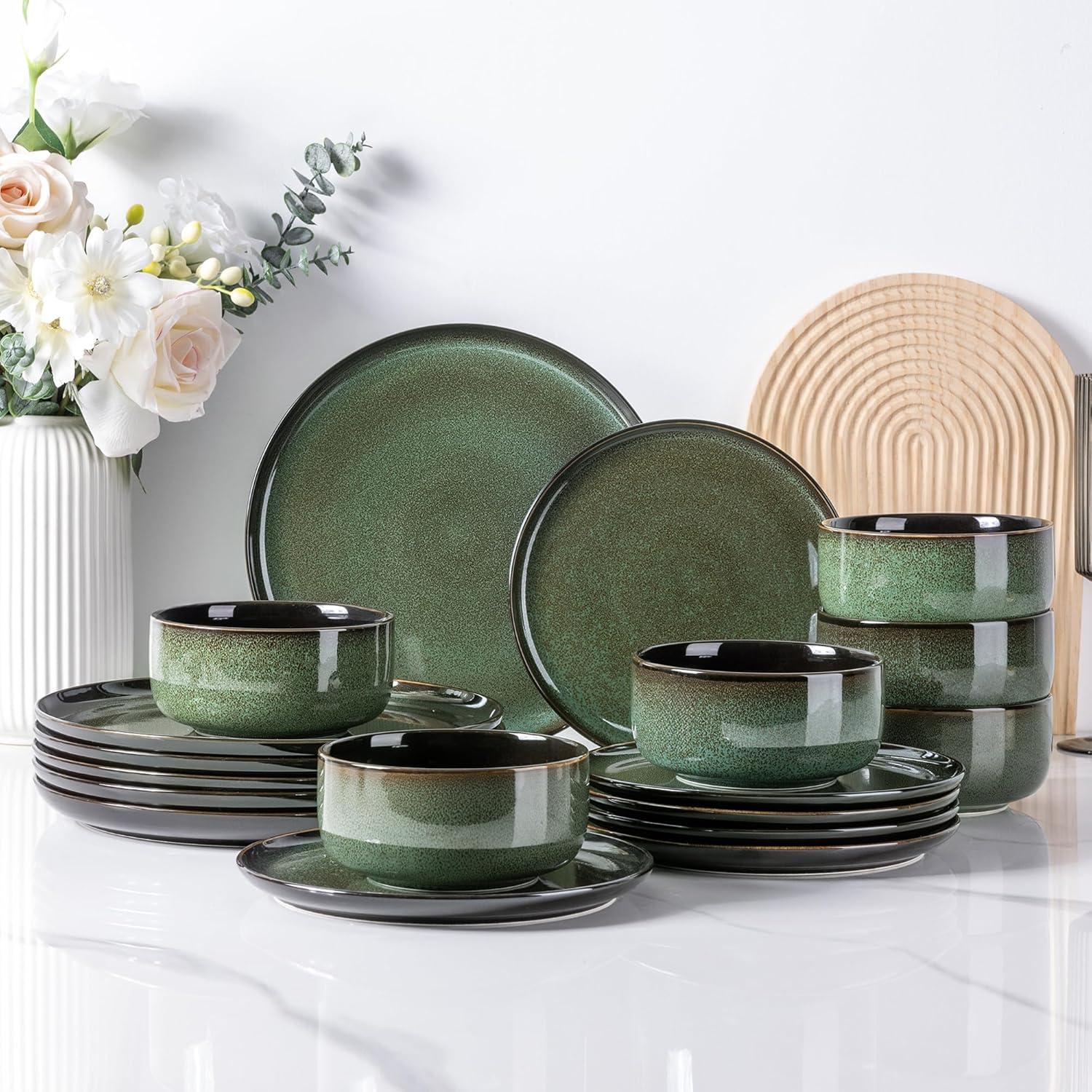 LeRatio Dinner Set for 6, 18 Piece Stoneware Plates and Bowls Set, Chip & Scratch Resistant Reactive Glazed Dinnerware Set, Dishwasher & Microwave Safe Crockery Set (Cappuccino, Service for 6)